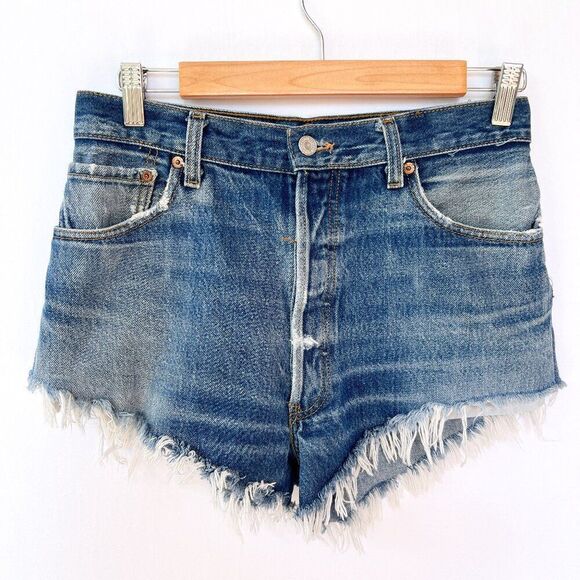 Levi's Denim Jean Shorts Frayed Raw Hem 100% Cotton Medium Wash - Picture 1 of 6